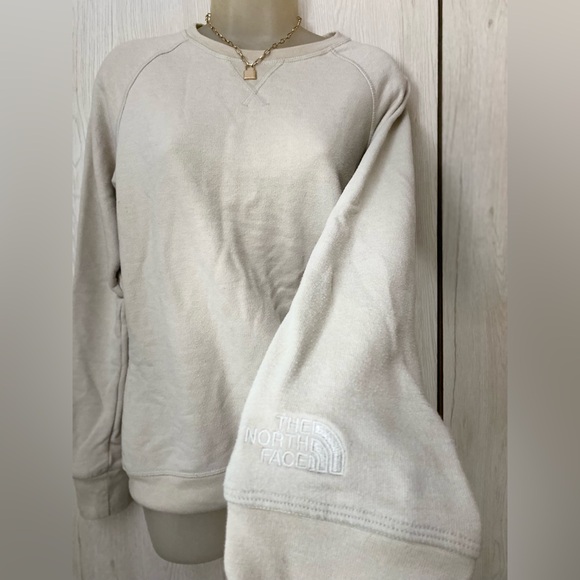 North Face top - Picture 2 of 16